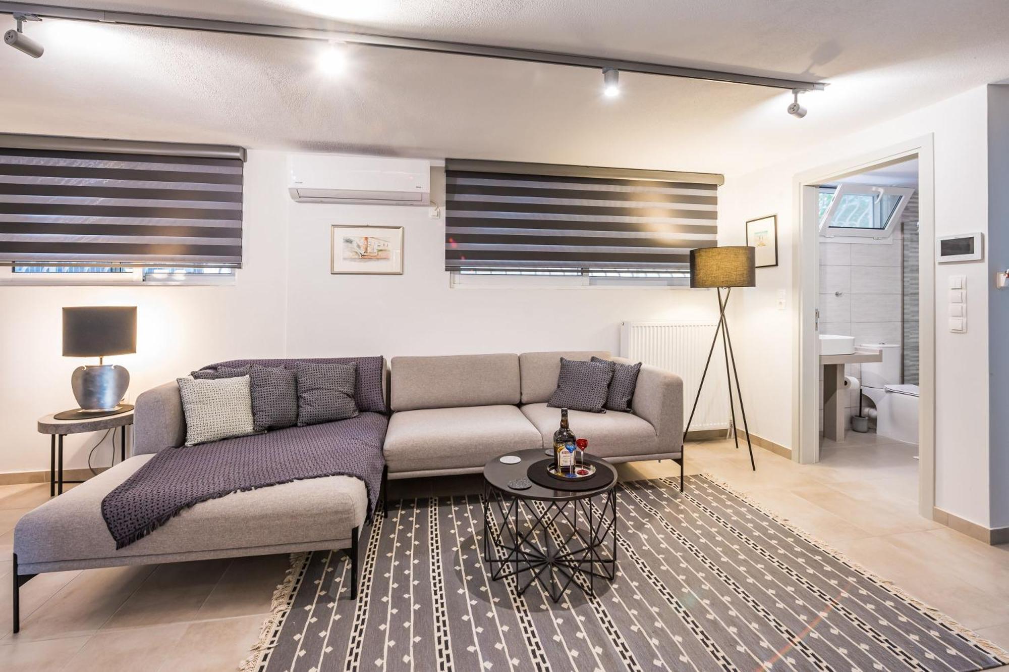 Glyfada'S Cosy Apartments Atene Esterno foto