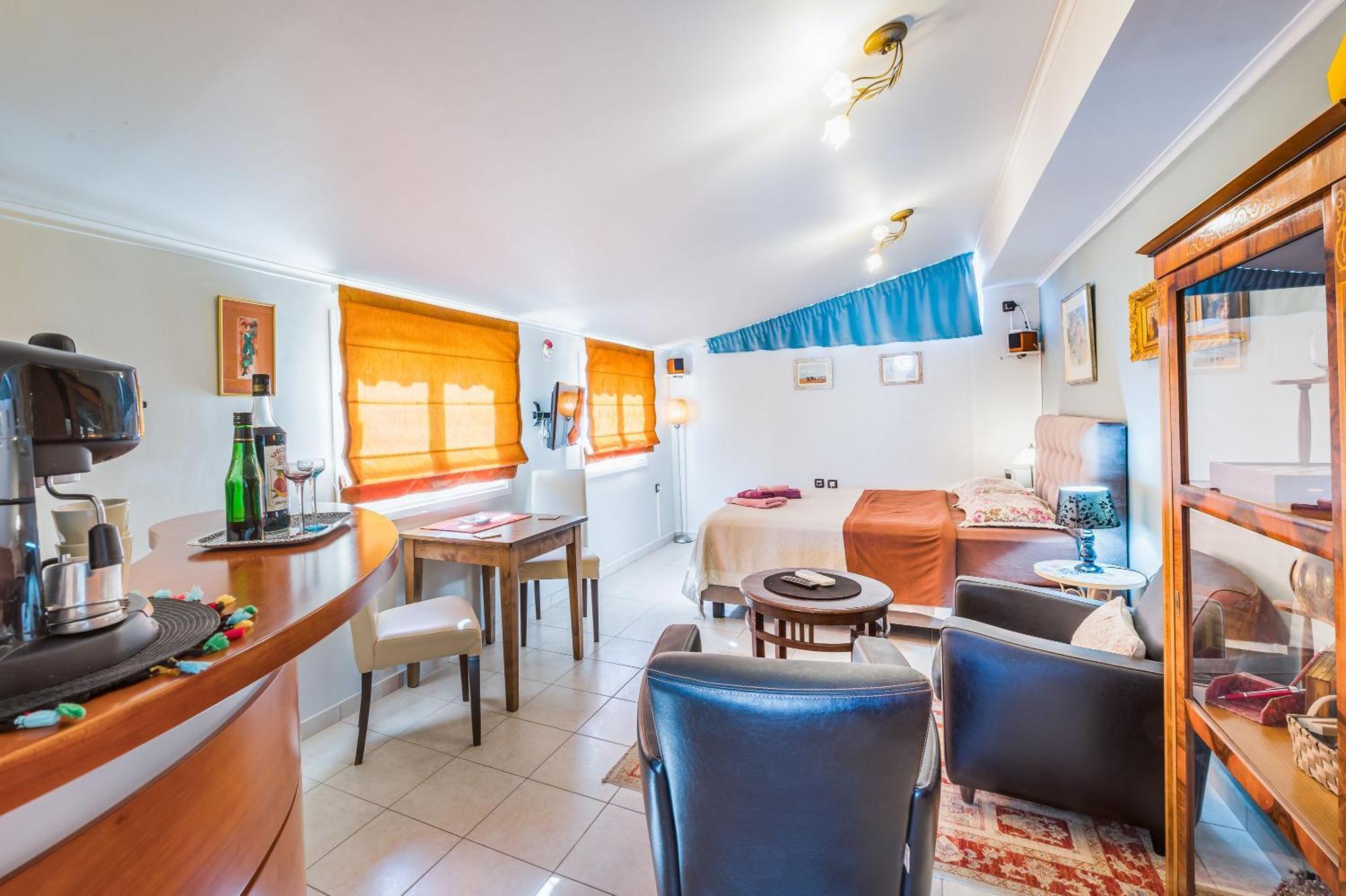 Glyfada'S Cosy Apartments Atene Esterno foto